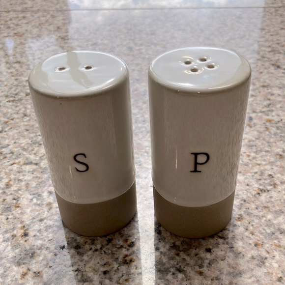 Magnolia Kitchen Magnolia Hearth Hands Joanna Gaines Salt And